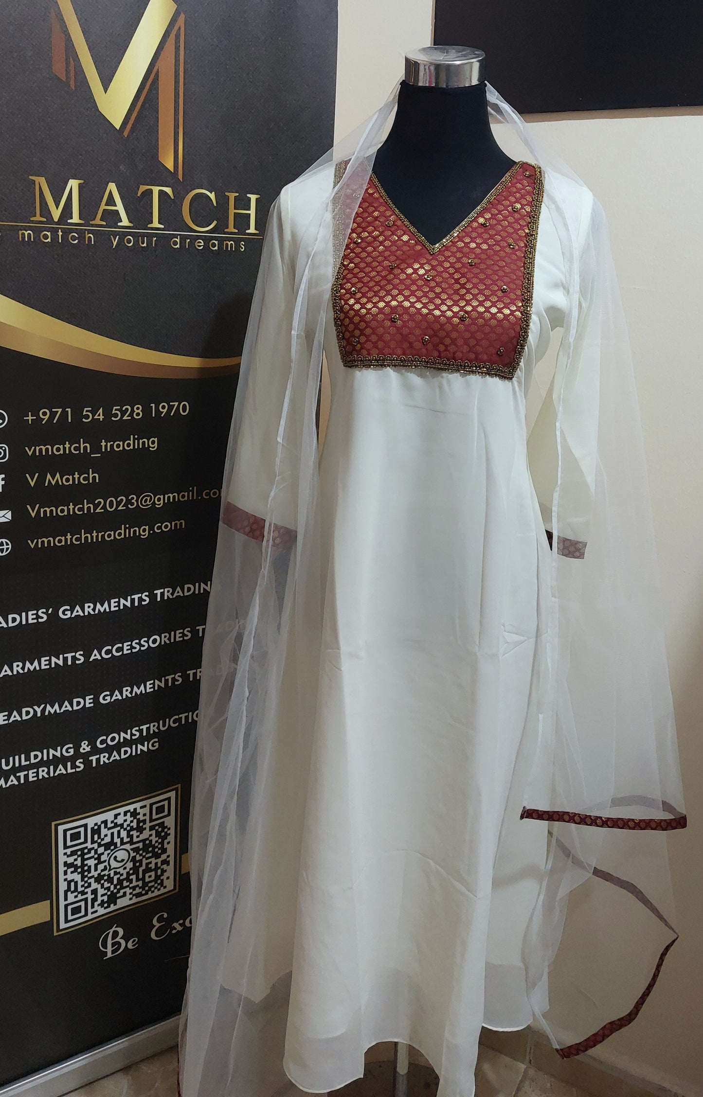 3SP24.Beautiful Georgette Anarkali Kurti with banarasi patch , bead work on yoke and net dupatta!!!