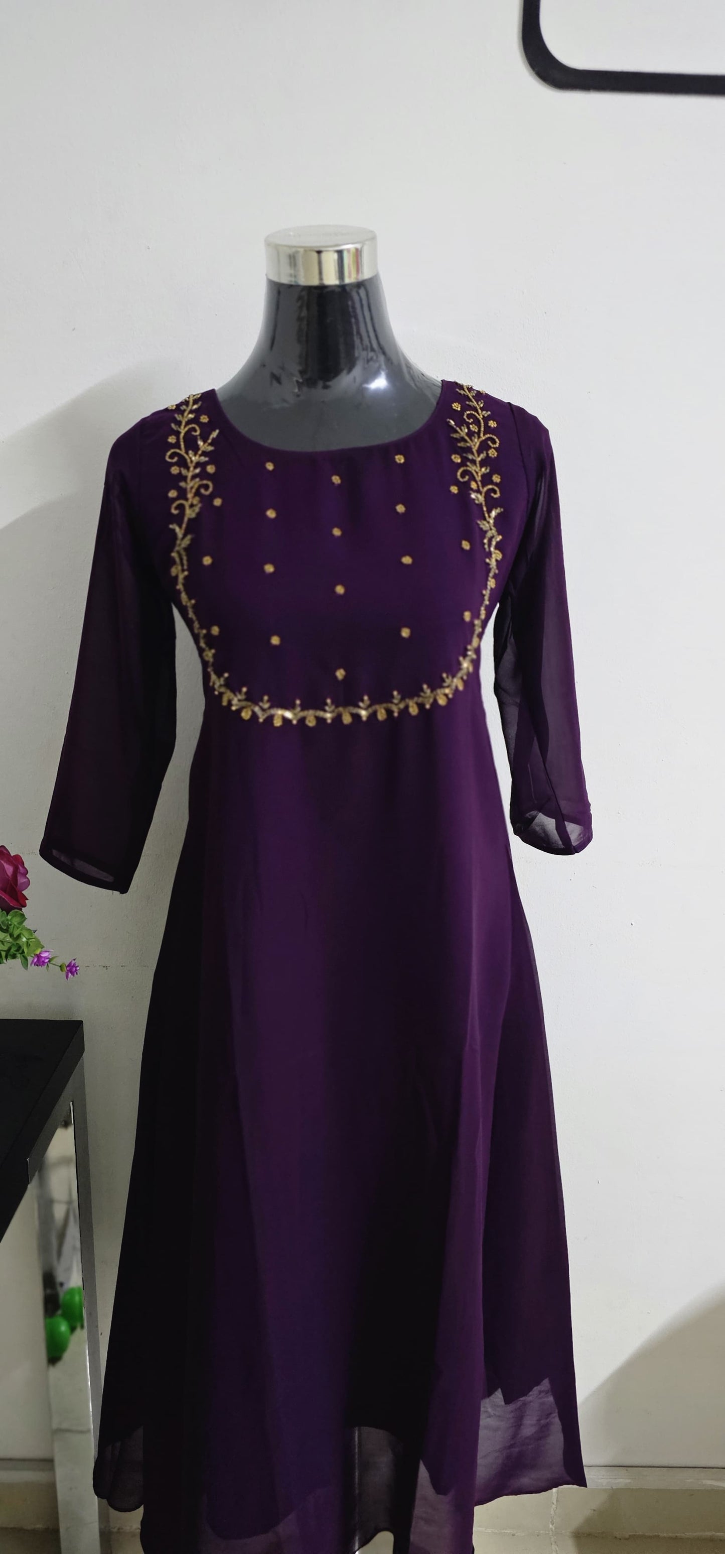 24MR22 Georgette Hand worked Aline top