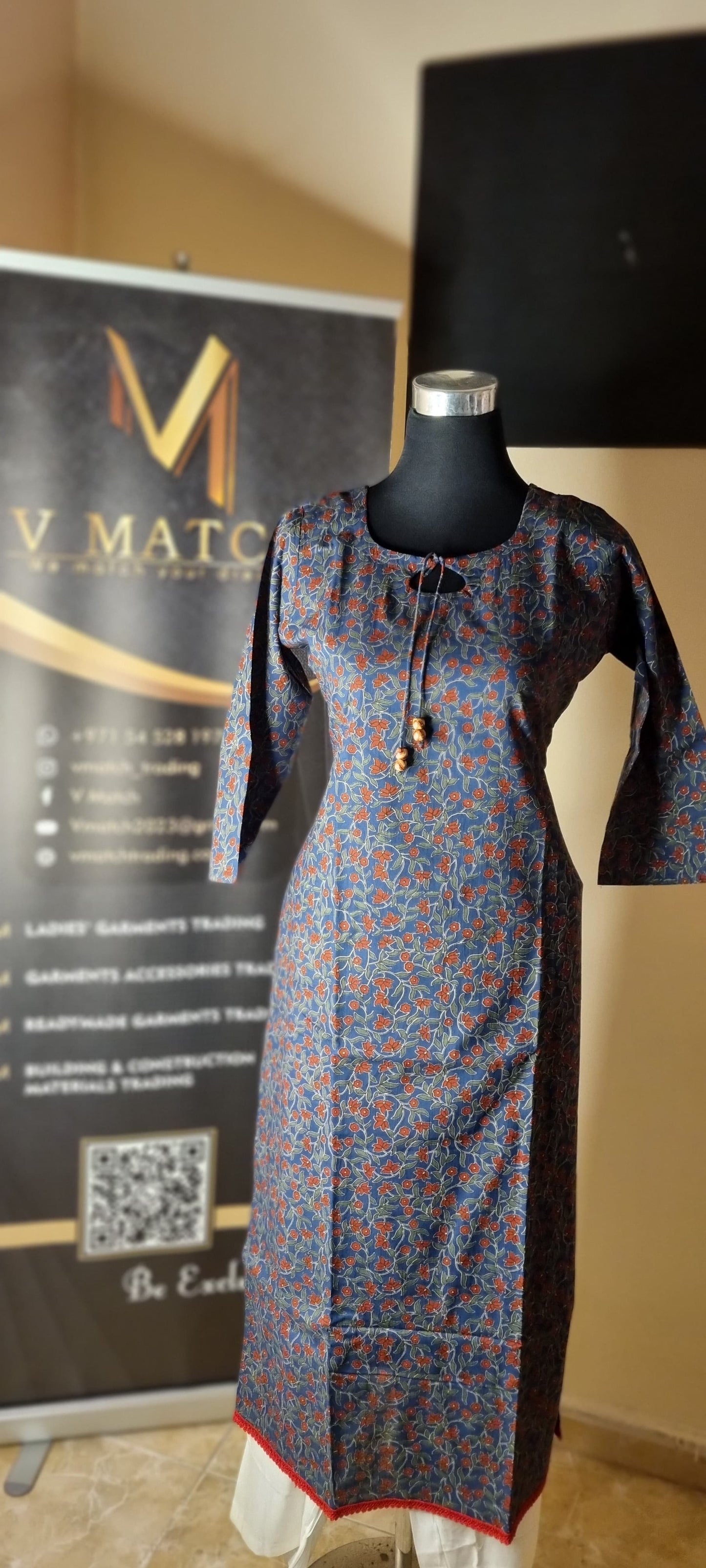 22SP24.Beautiful Premium Cotton Slitted Top!