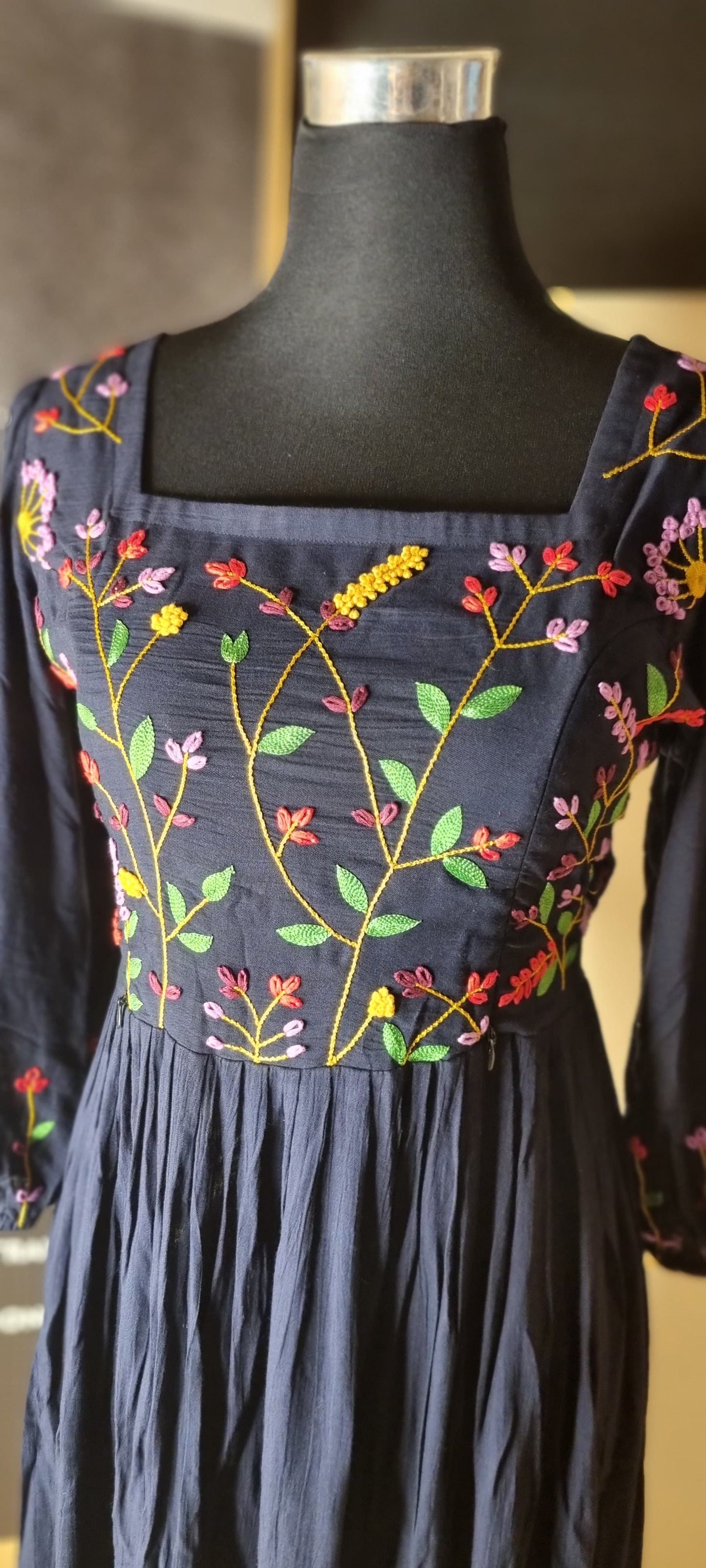 22SP24.Beautiful Premium Cotton Slitted Top