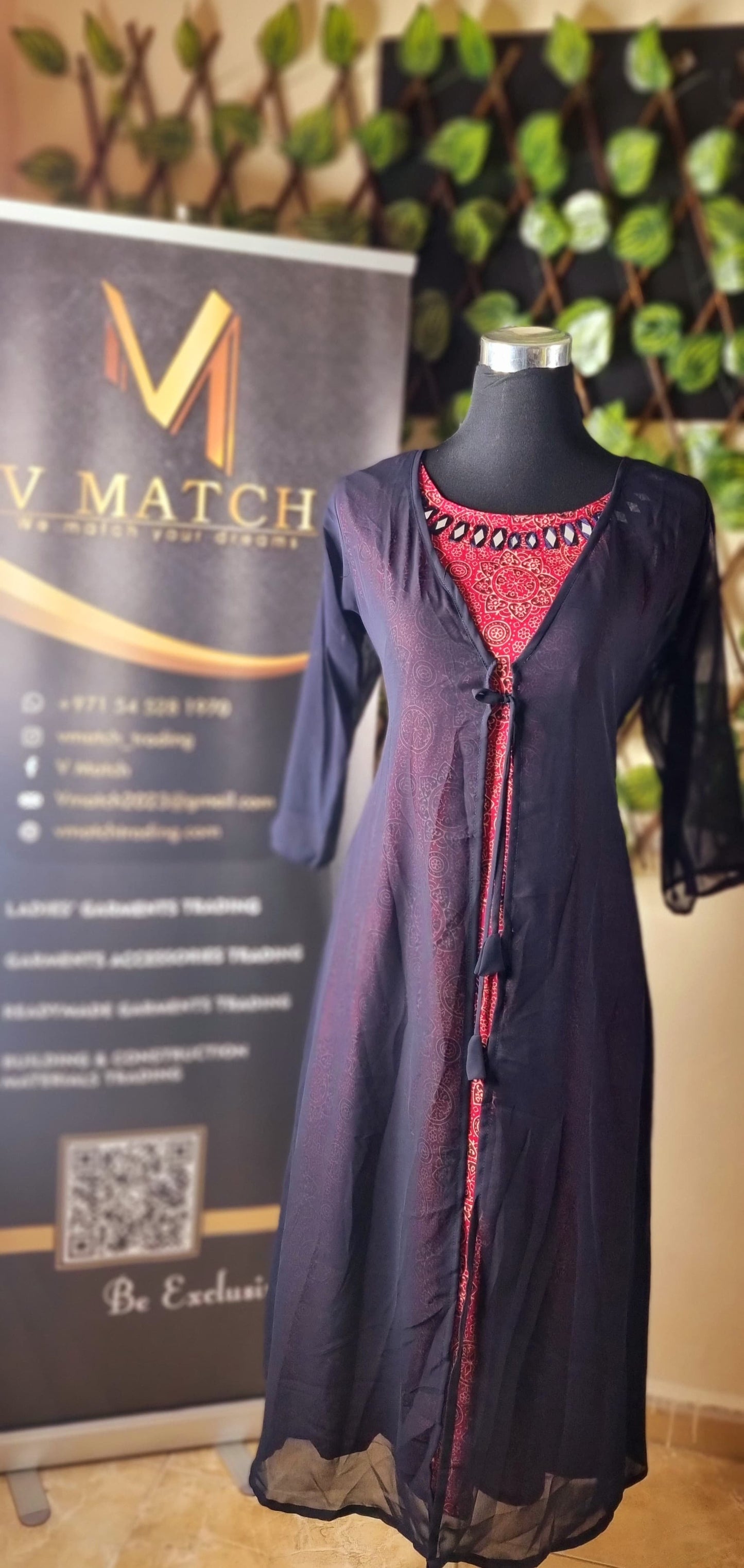 Code 01NOV24.
Beautiful Cotton Inner with Mirror work on the Neckline and Separate Georgette Jacket!!!