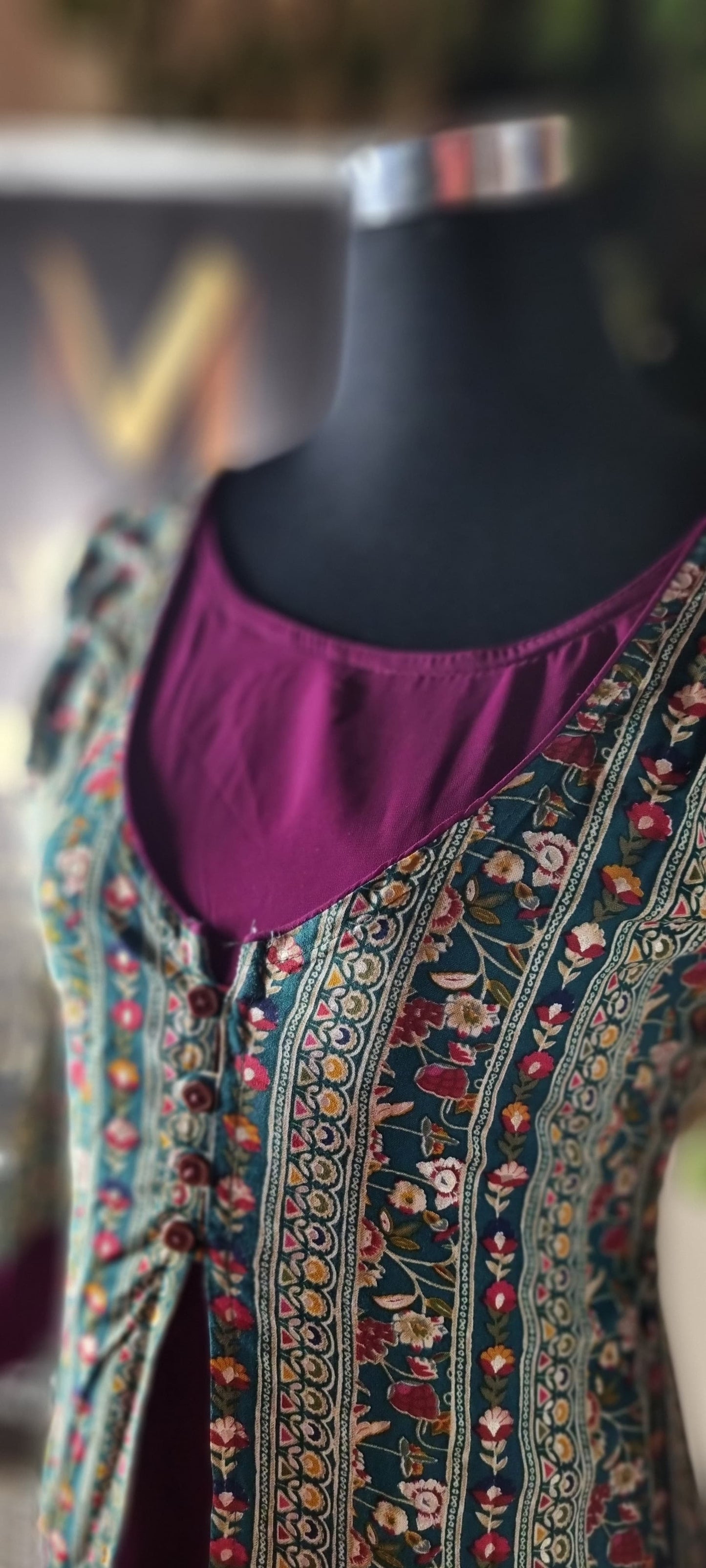 15NOV24.Beautiful Jacket Top with Georgette Inner and Rayon attached Jacket !!!