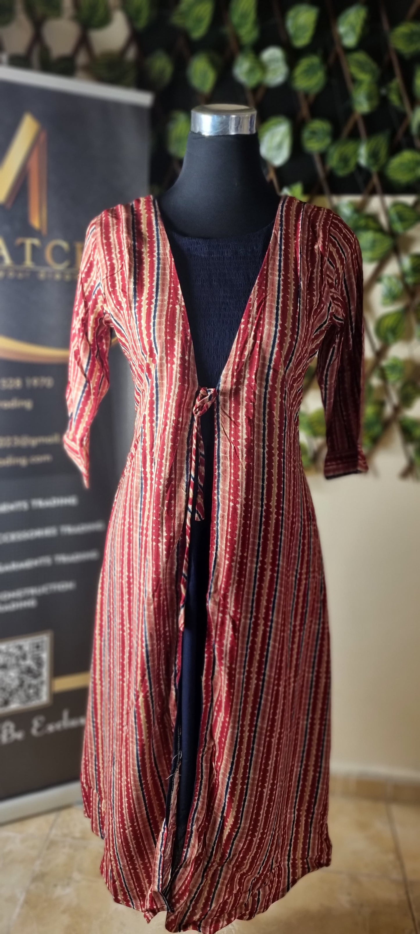 2JAN25.Beautiful Rayon top with attached Jacket!!!