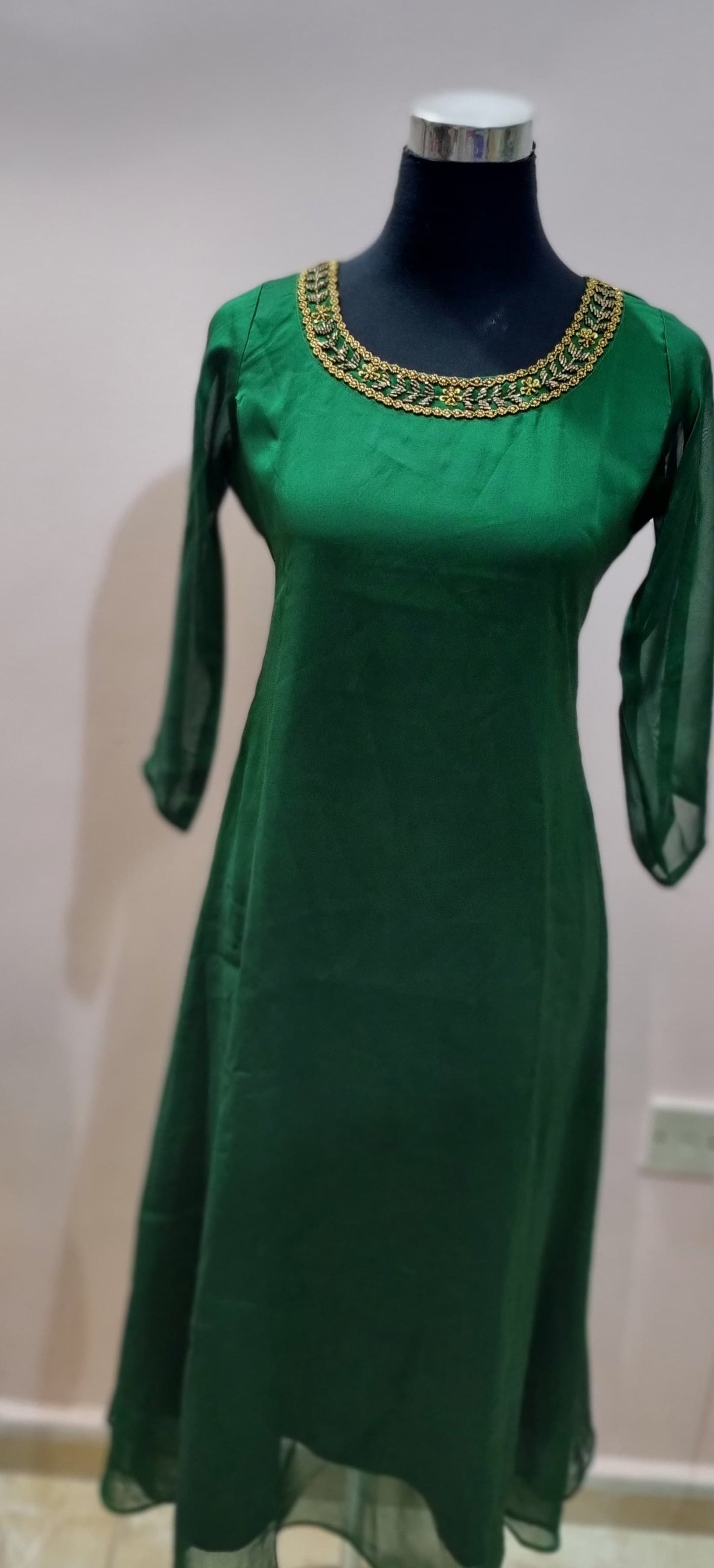 OS45. GEORGETTE SILK A LINE TOP.