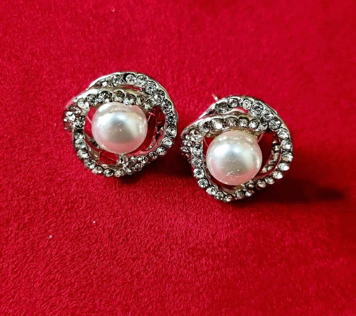AC ER05. Vintage Faux Pearl Earrings