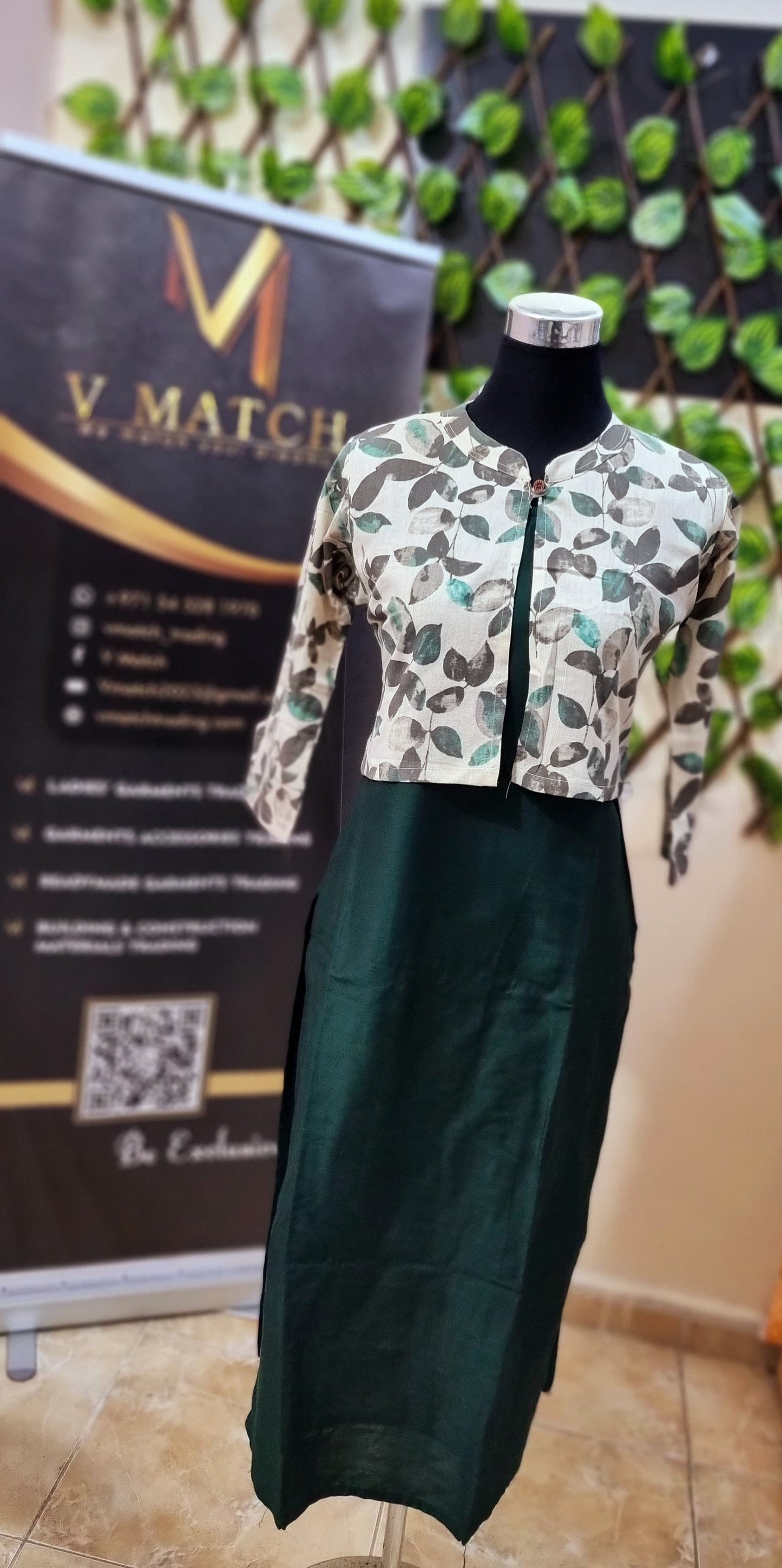 13FEB25.
Beautiful Slub Cotton Slitted Inner with Digital Print Separate Jacket Top.