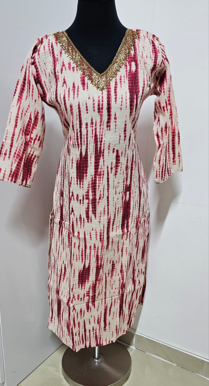 22APRBZ25. Shibori Print Cotton Slitted Top