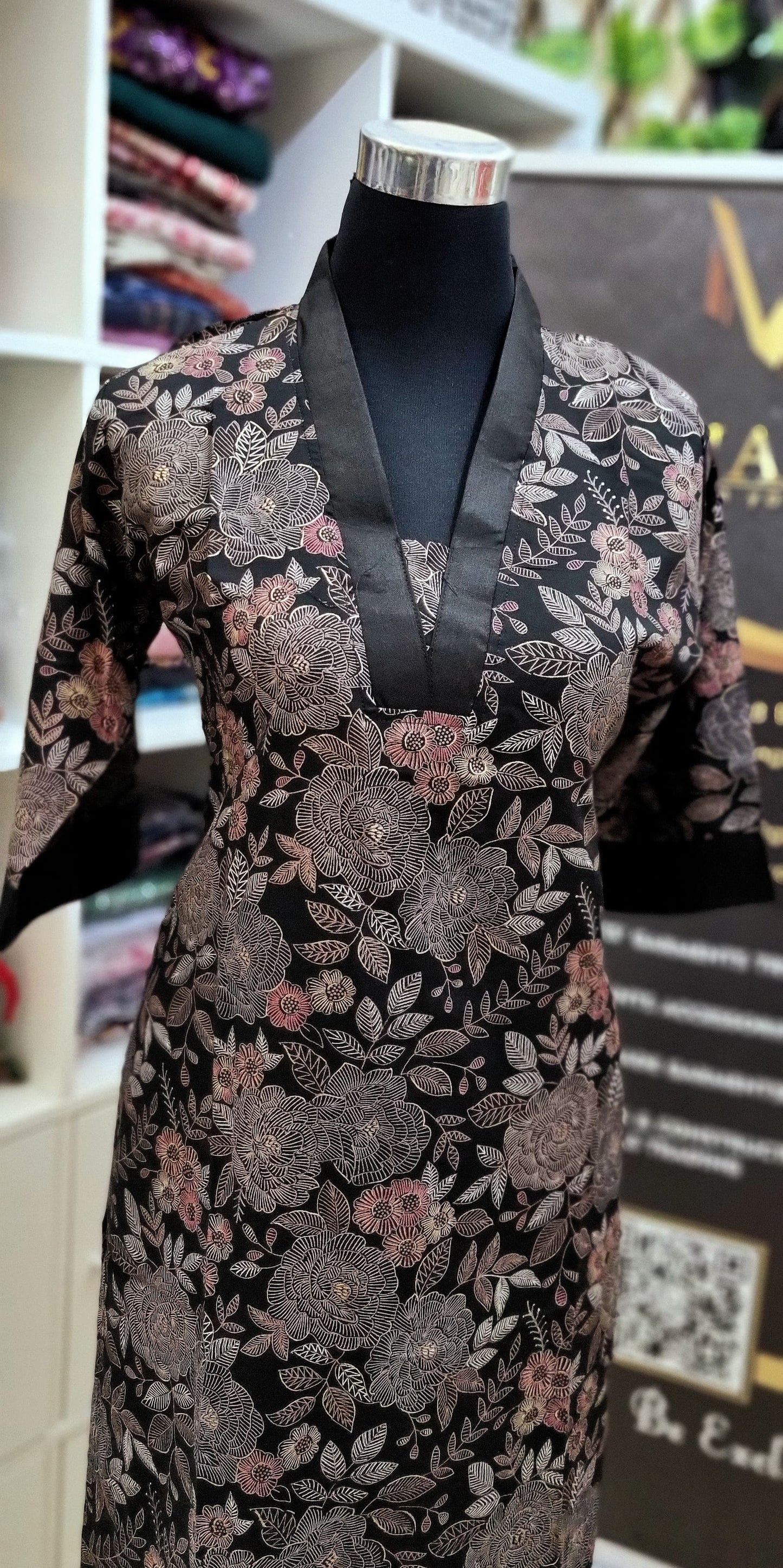 03MY25. RAYON Slitted Top with Cotton Pant