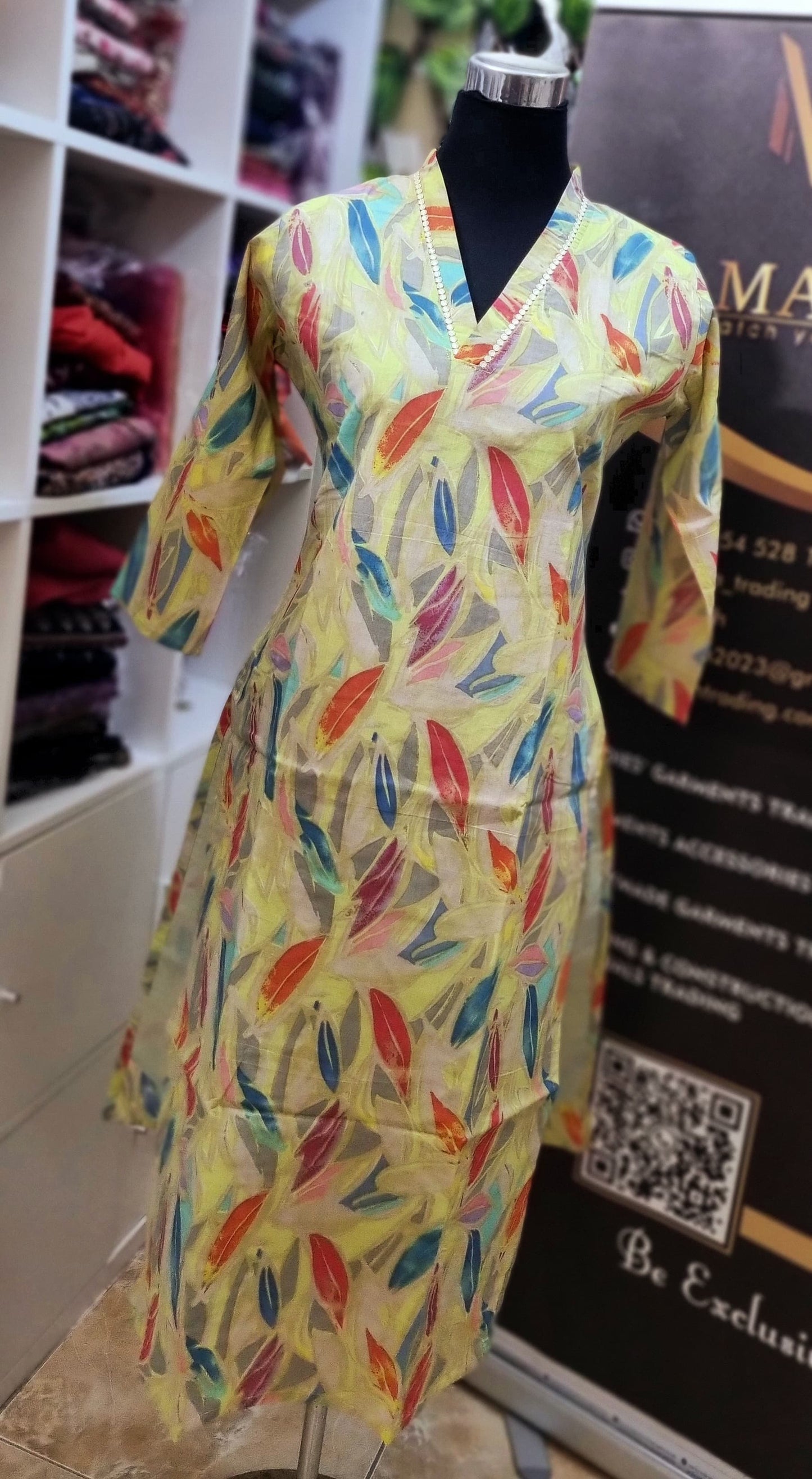 29MY25. Cotton V NECK Slitted top.