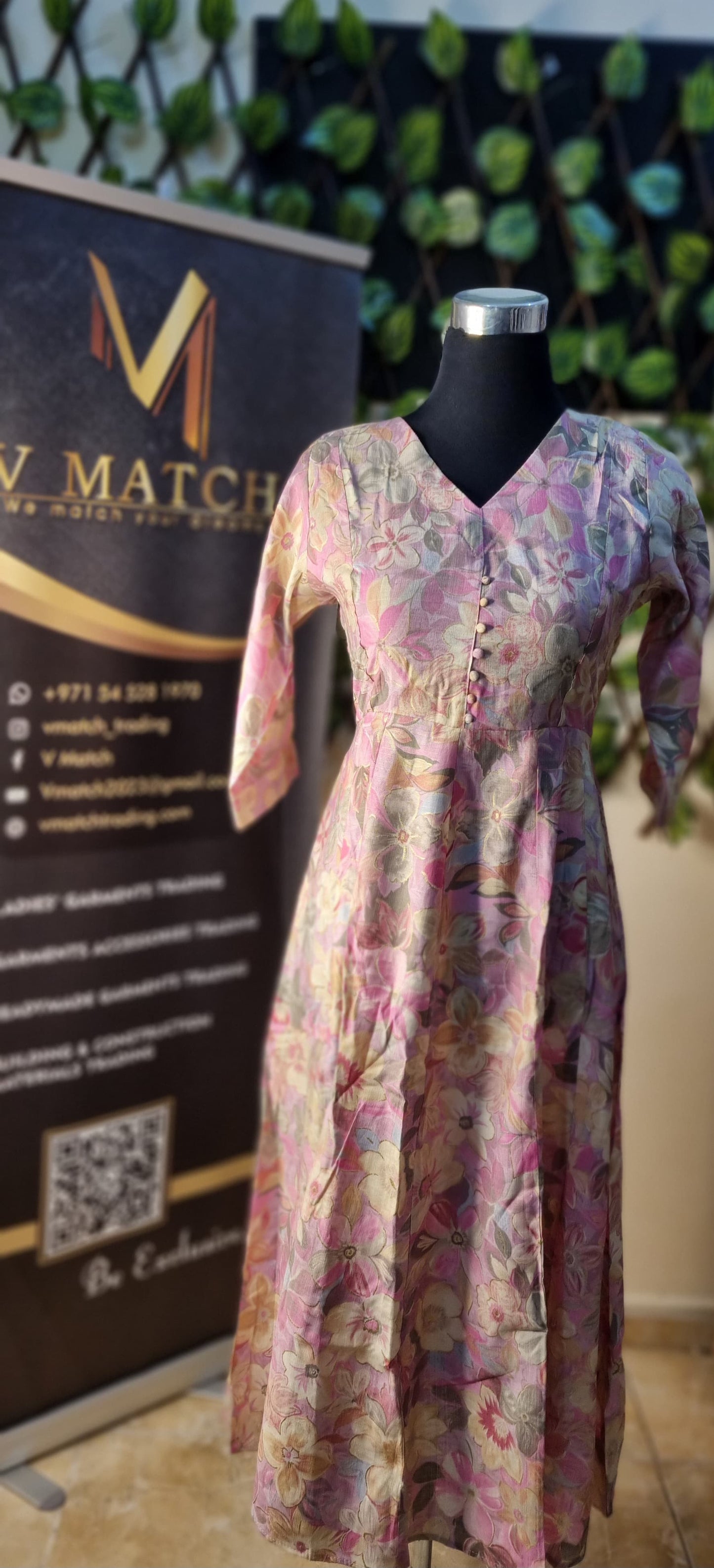 3JAN25.Beautiful Muslin Panel Cut Frock!!!