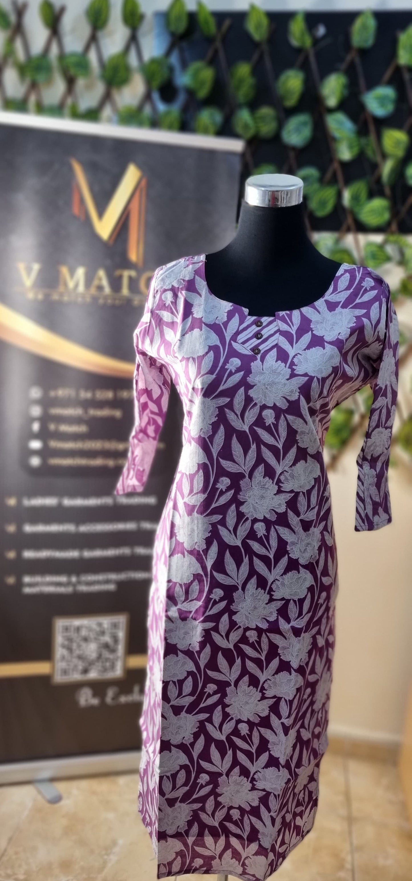 23NOV24. Beautiful Cotton Slitted Top with Lining.