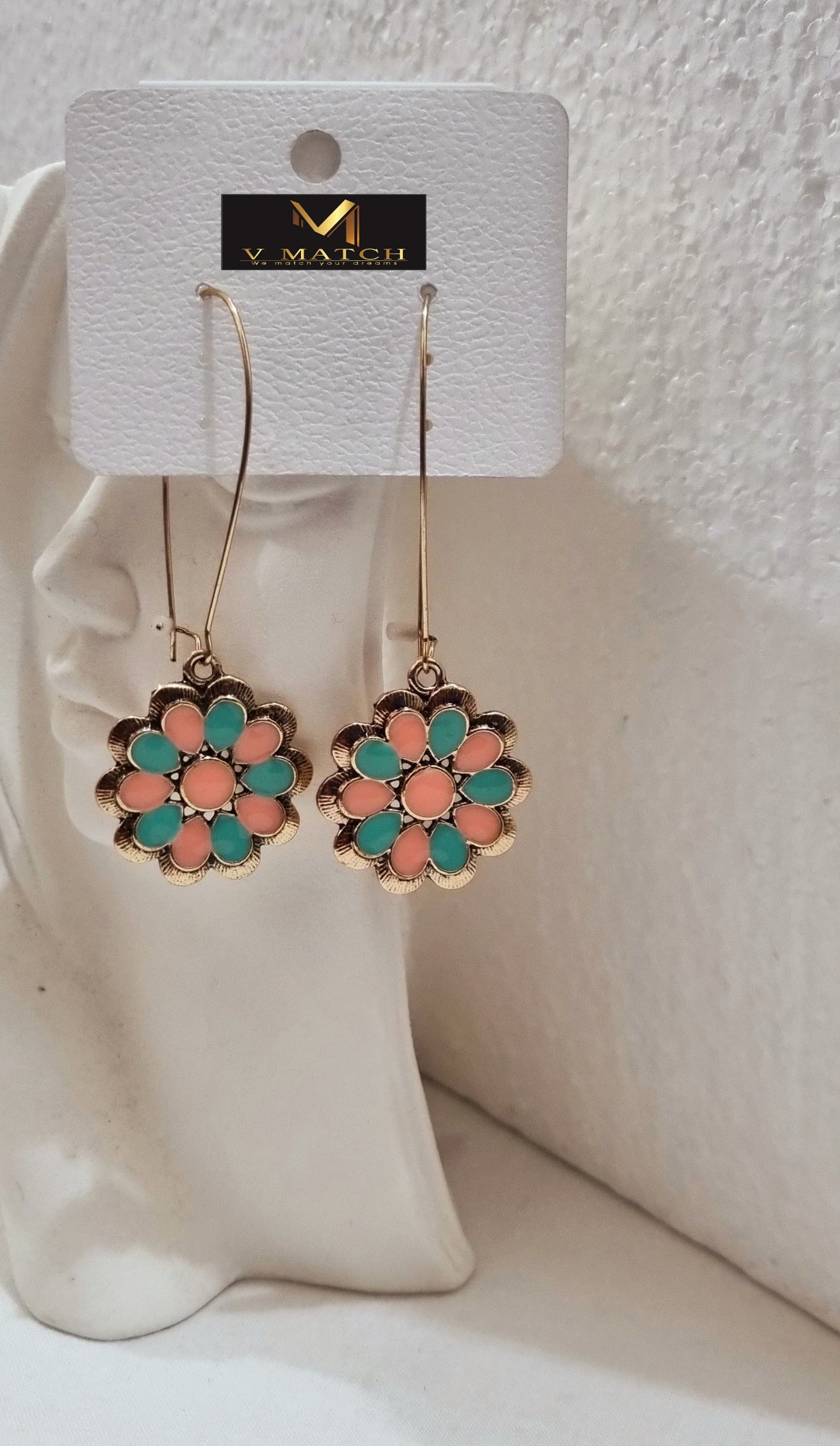 AC 09ER25.Dangle Drop Long Hook Closure Antique Earring