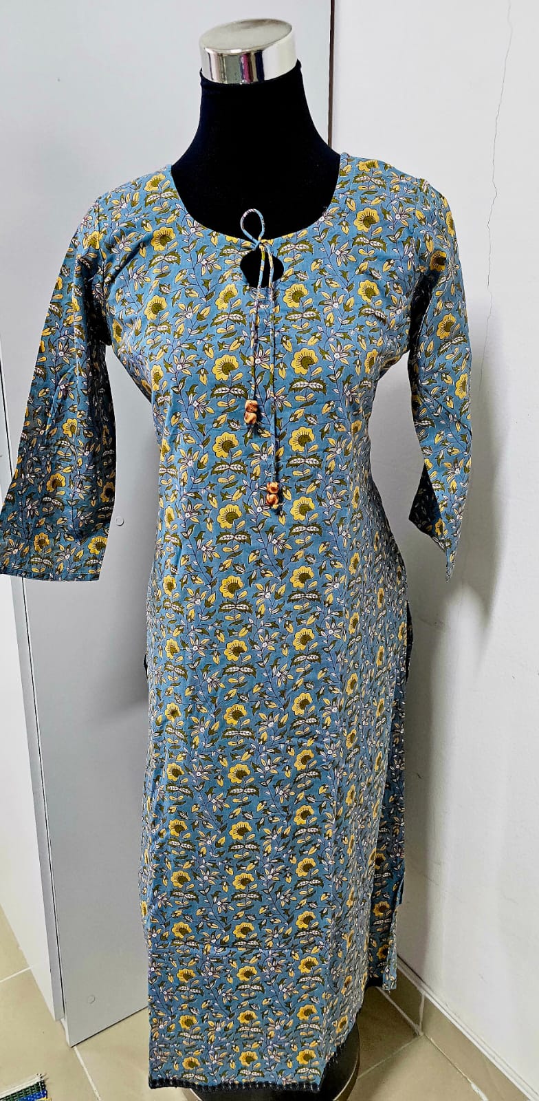 OS84. Cotton Slitted Top with Lining