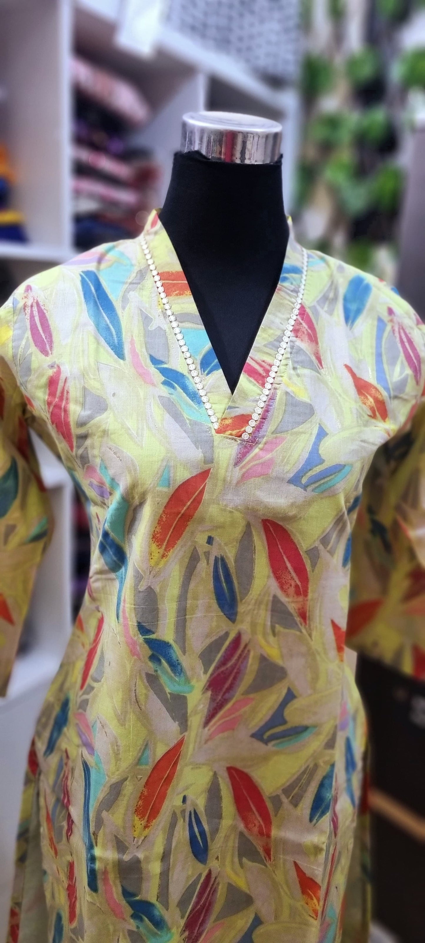 29MY25. Cotton V NECK Slitted top.