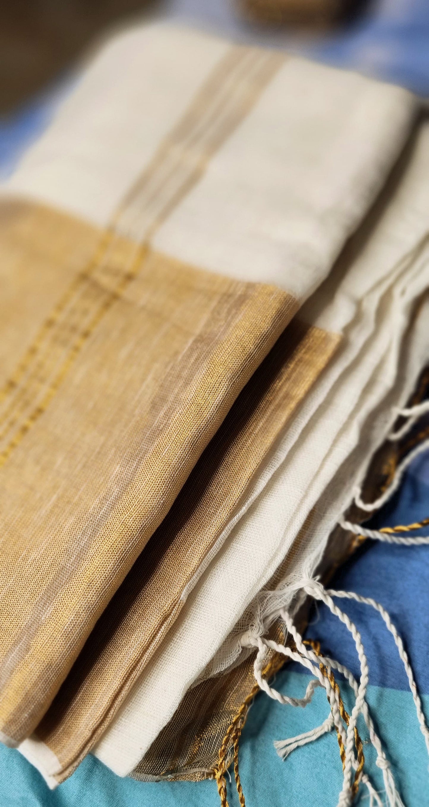 40AUG25. 80 Count Linen Saree.