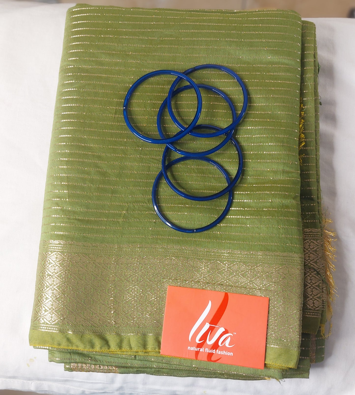 Beautiful Maheswari checks designer saree with attached Blouse Piece!!!