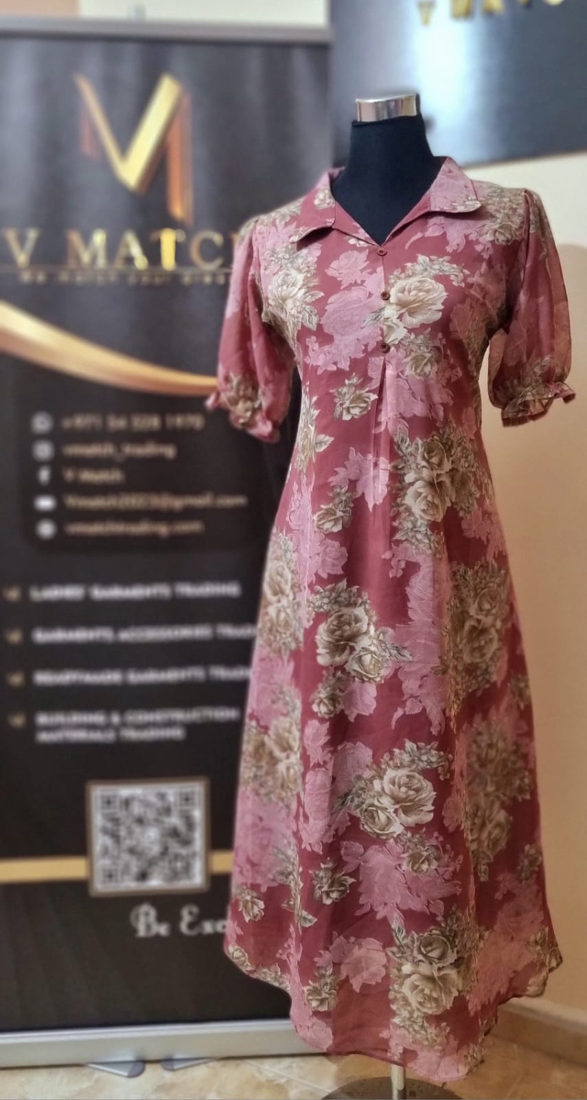 Beautiful  Soft Georgette collar type Kurthi with crape lining and show buttons!!!