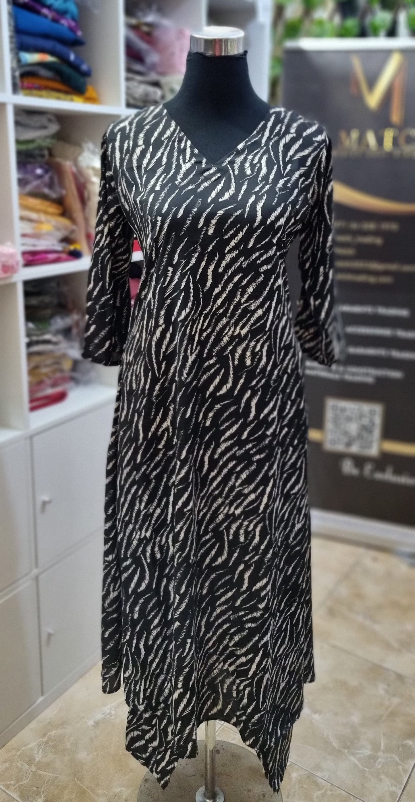 21NOV25. CREPE CO ORD SET.