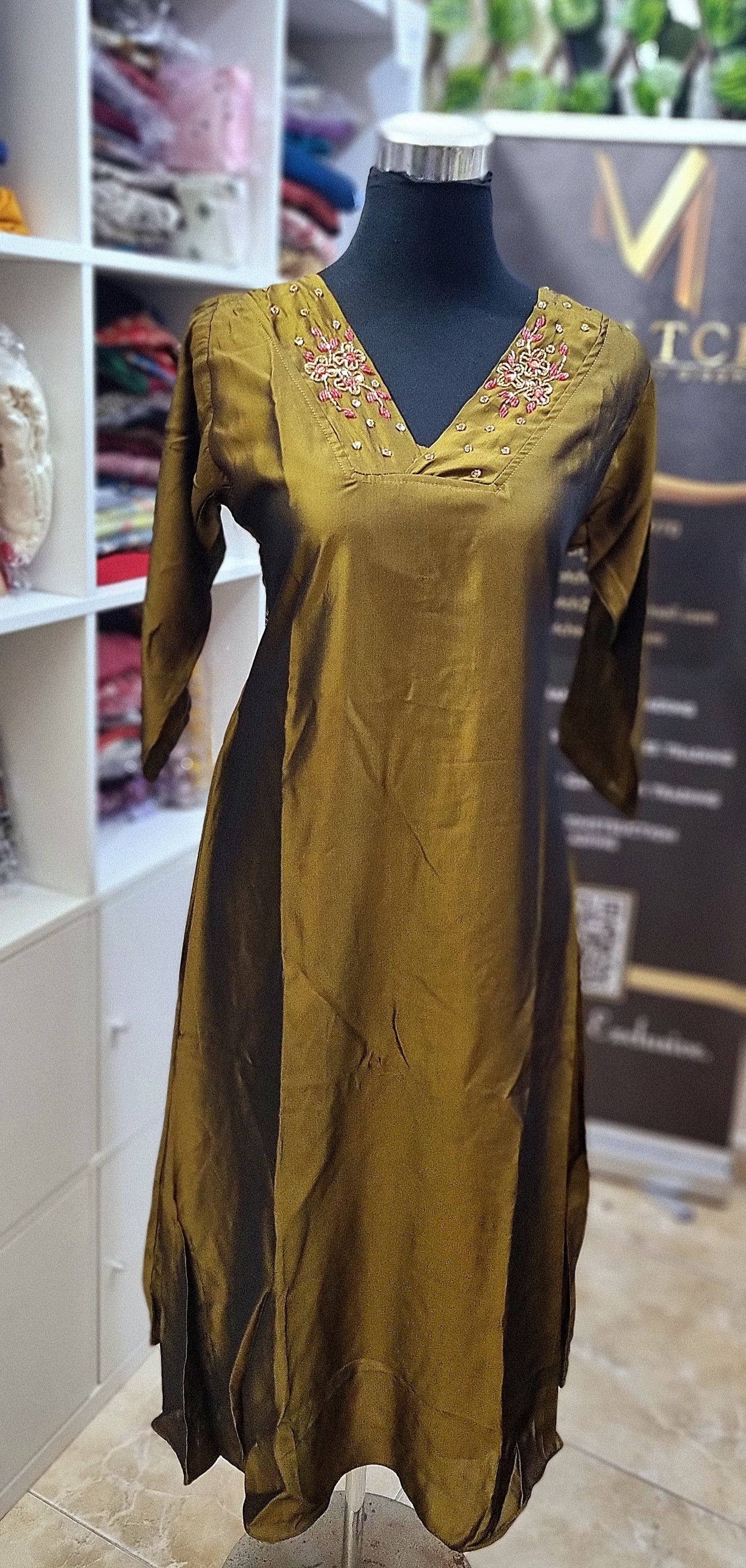 20NOV25. Raga Silk Aline Top.