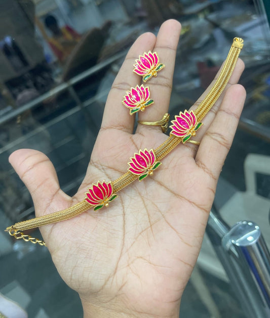 AC19Set. Lotus Motif Necklace Set
