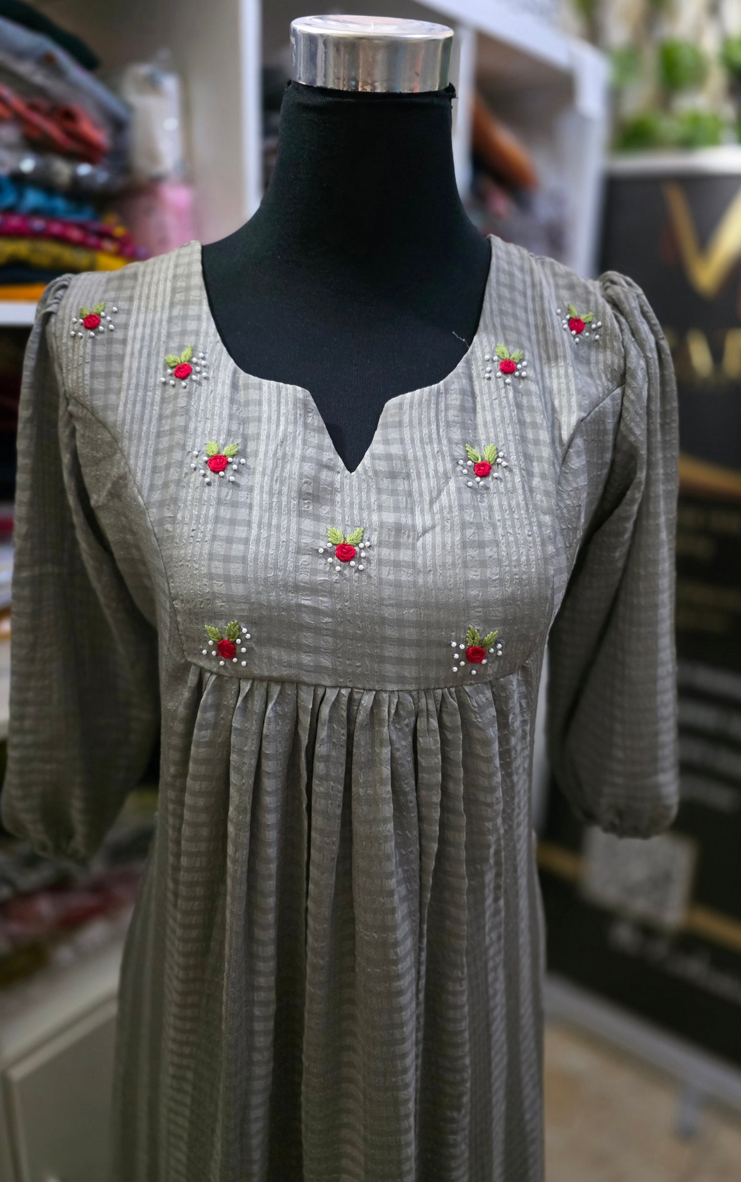 02226. Georgette Popcorn A line Top.
