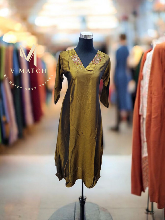 20NOV25. Raga Silk Aline Top.