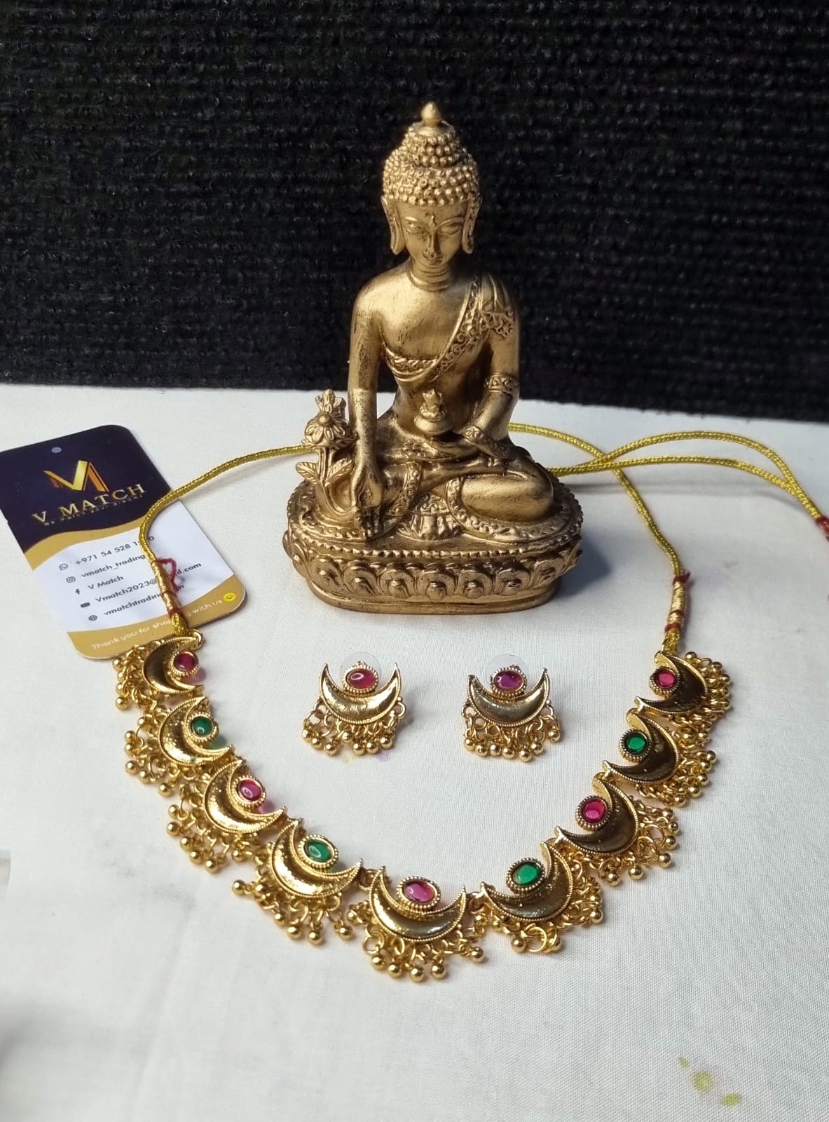 AC21SET. Antique Gold-Plated Crescent Necklace Set