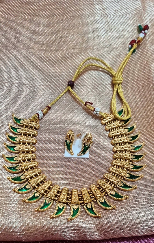 AC 2SET25.NeckPiece Set.