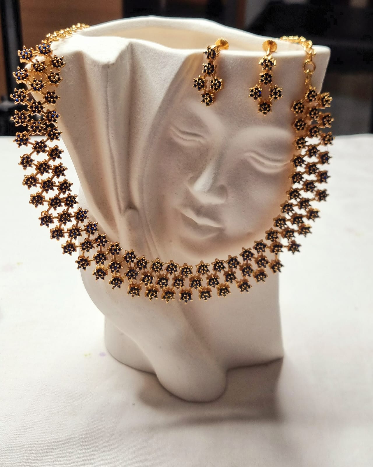 AC9SET. Ad Stone Necklace Set
