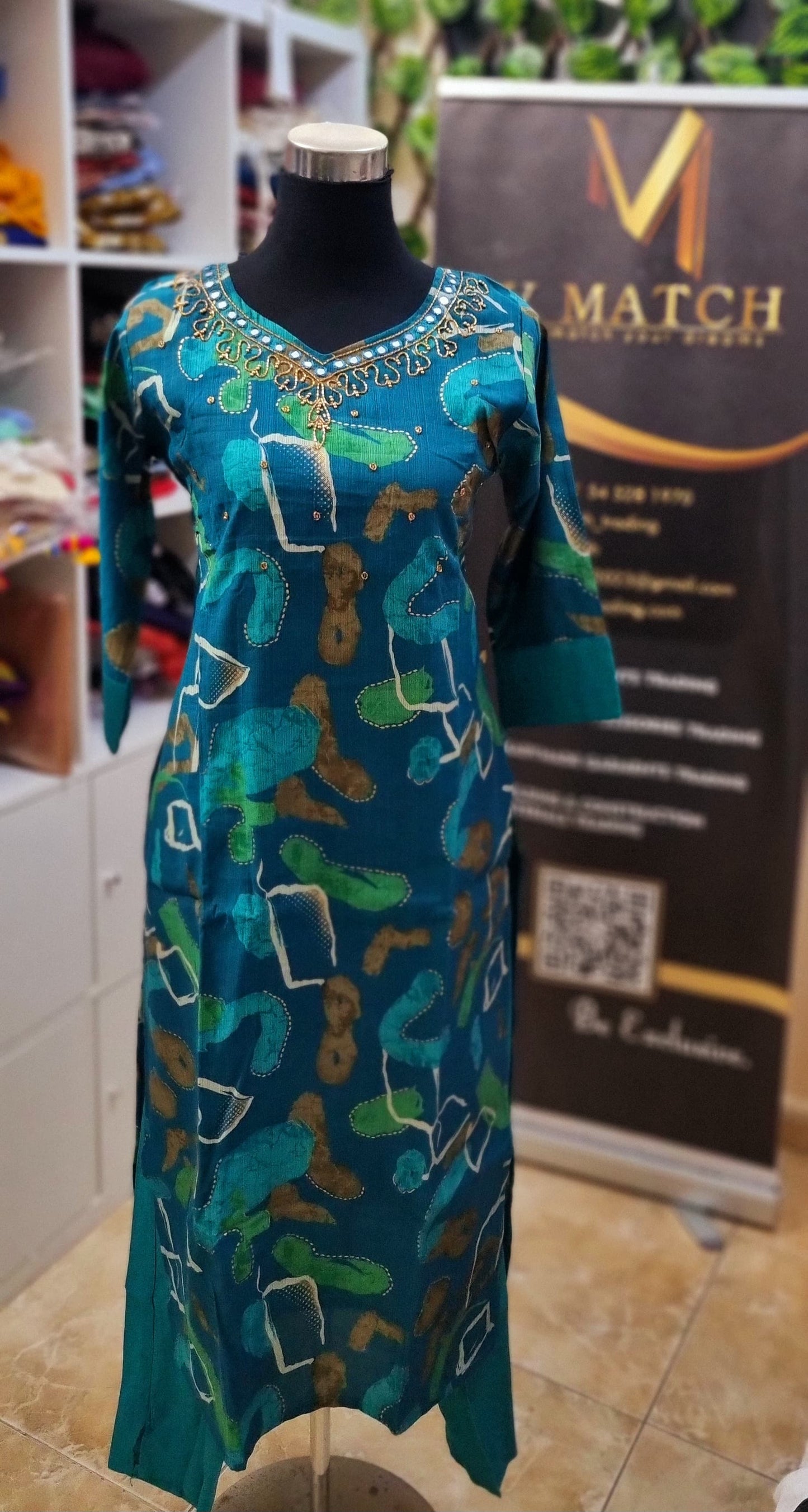 28AUG25. Vertican Silk Top with Cotton Pant.