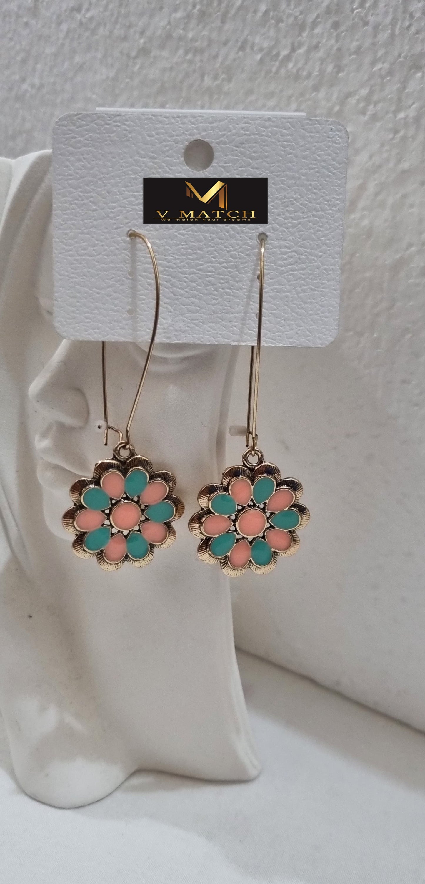 AC 09ER25.Dangle Drop  Long Hook Closure Antique Earring
