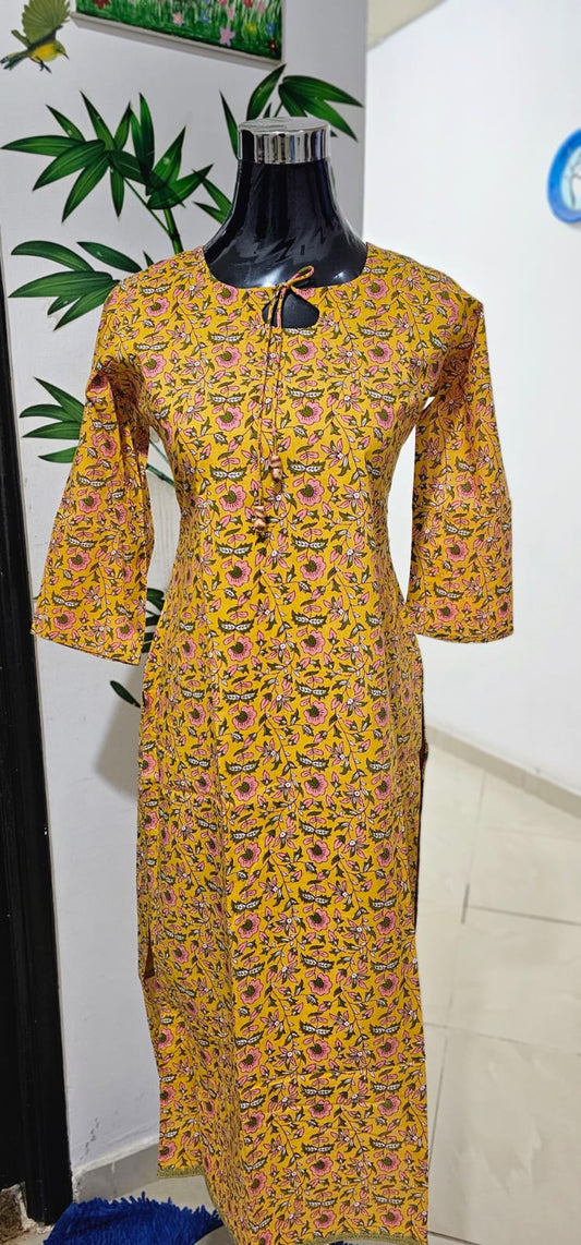 OS82. Cotton Slitted Top with Lining.