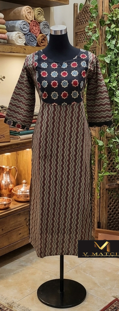 35226. Cotton Slitted Top with Cotton lining