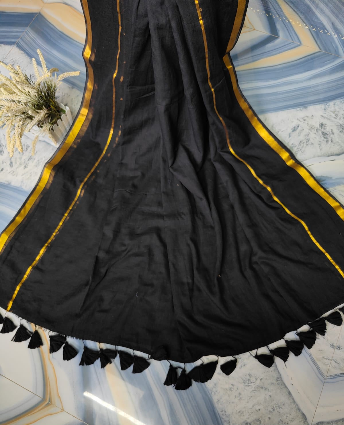 09NOV25. 120 COUNT MULCOTTON SAREE.