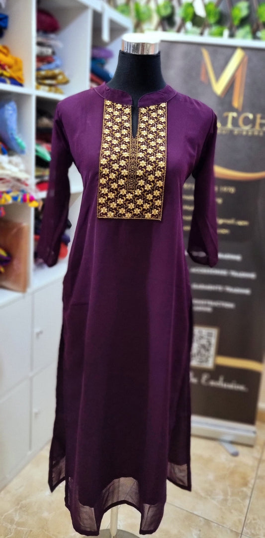 18AUG25.Georgette Slitted Top.