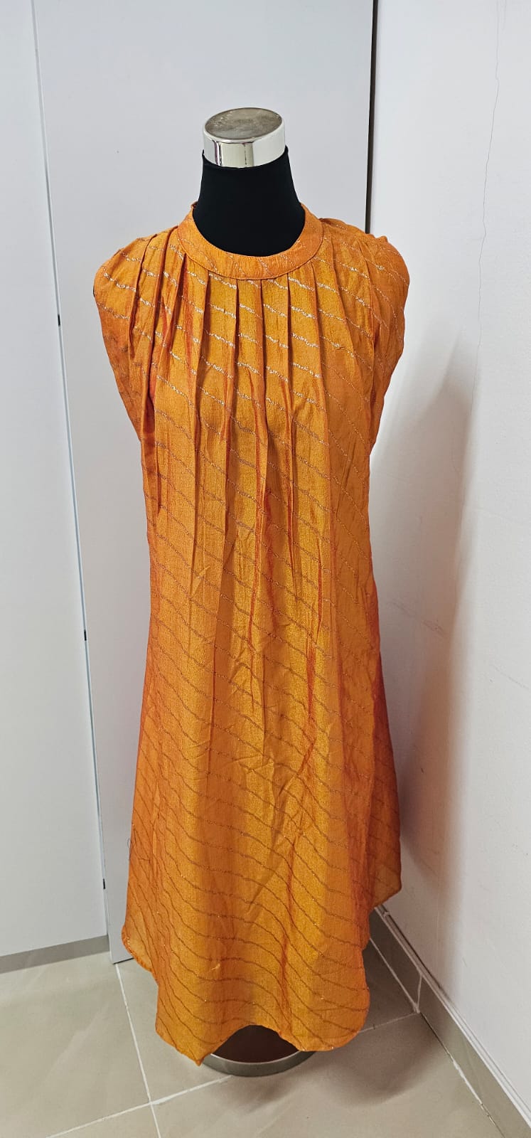33NOV25.Vichitra Silk Aline Sleeves Top with Sleeves attached.