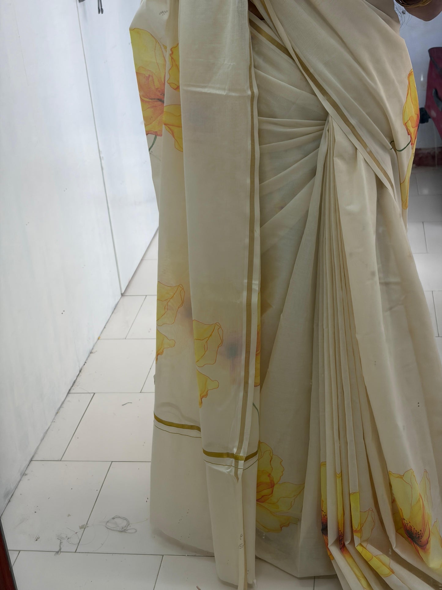 V4426. Kerala Saree with Sunflower.
