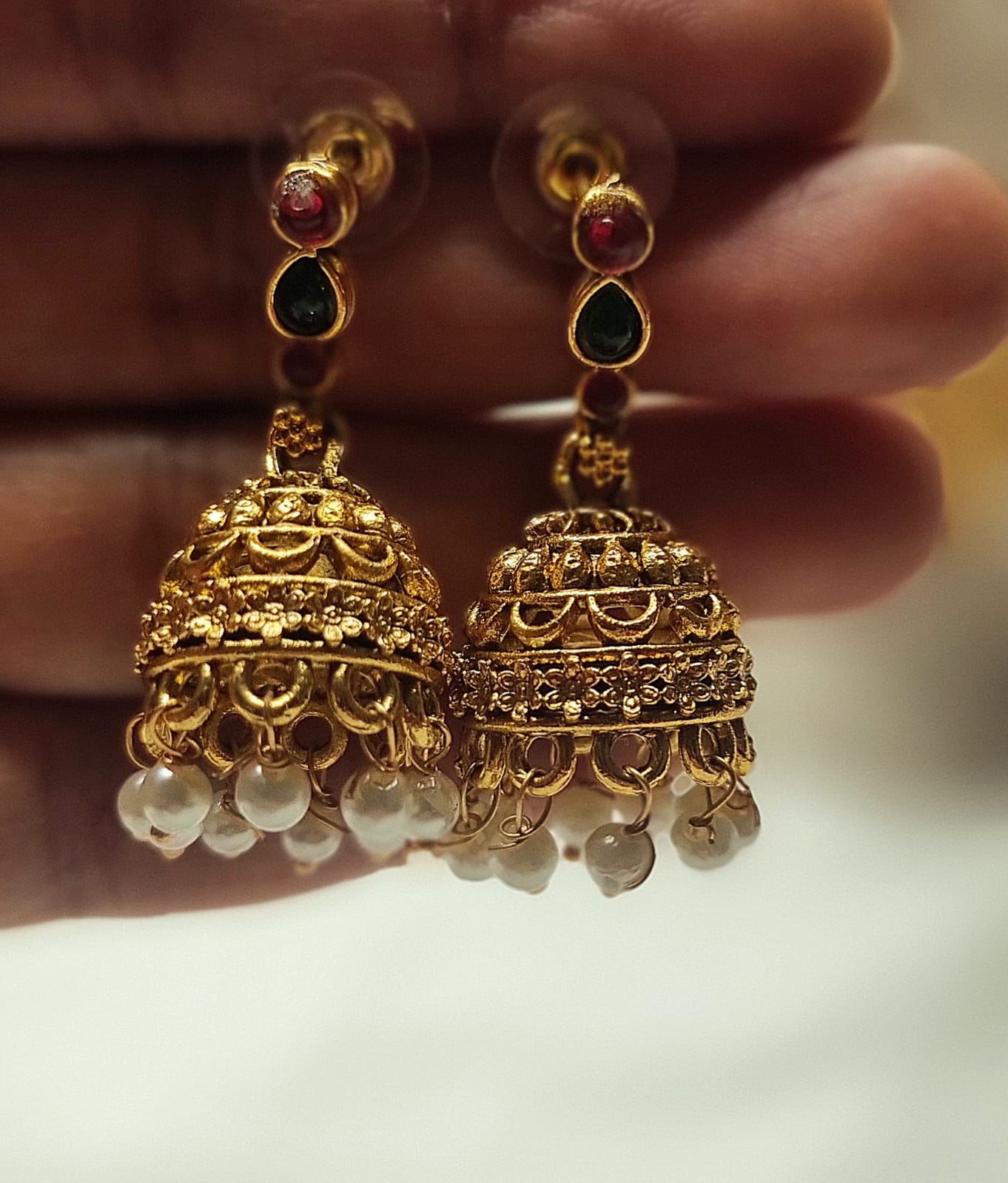 20ACSET. Traditional Temple-Style Necklace Set with Jhumkas
